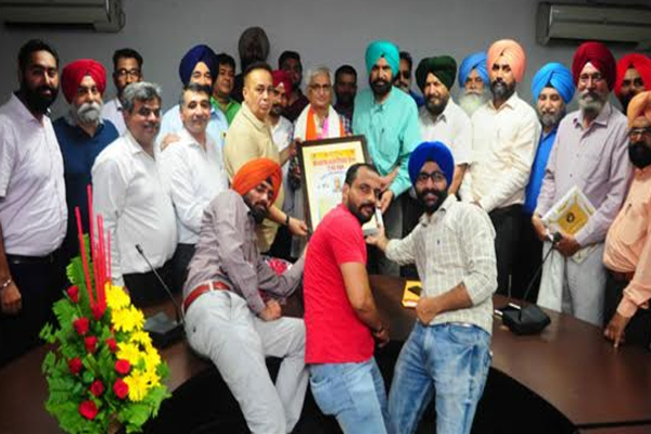 1555766838 sports journalist day