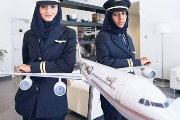 1555768556 flight attendent