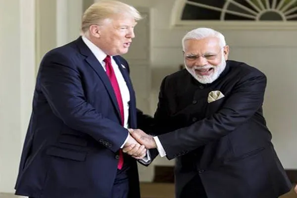1555769185 modi trump