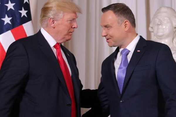 1555769280 trump polish prez