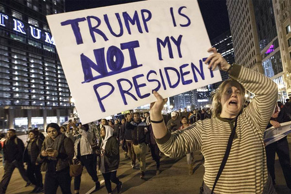 1555769323 lady protest
