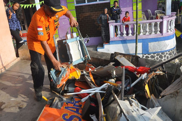 1555917310 indonesia helicopter