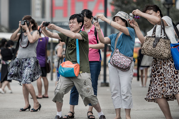 1555919521 chinese tourists