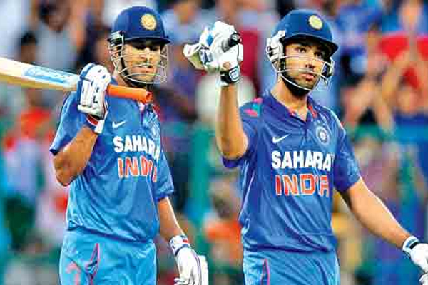 1555923764 rohit and dhoni