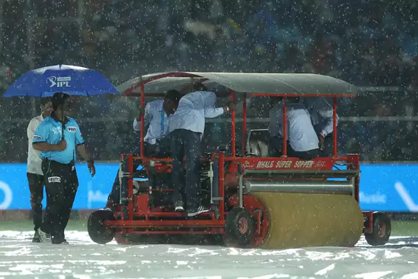 1555926820 ipl raining