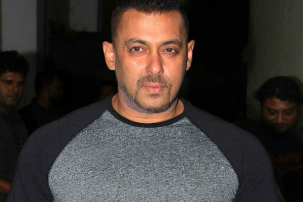 1555937227 salman6