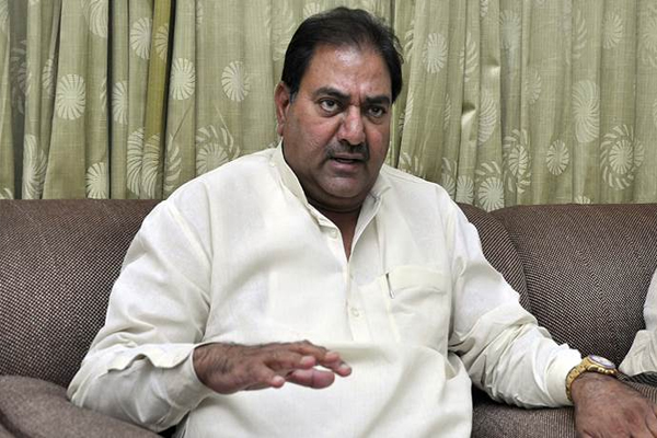 1556007247 abhay singh chautala600