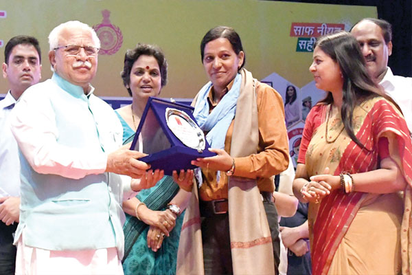 1556011727 manohar lal 1