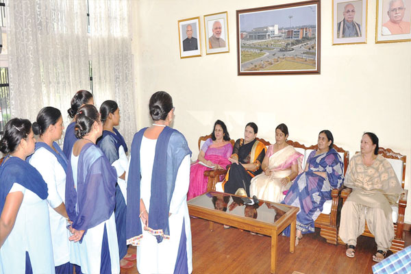 1556012117 pratibha suman