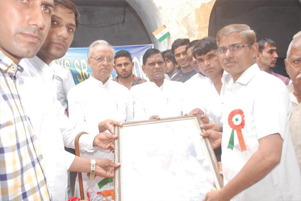 1556012486 mahendr pratap