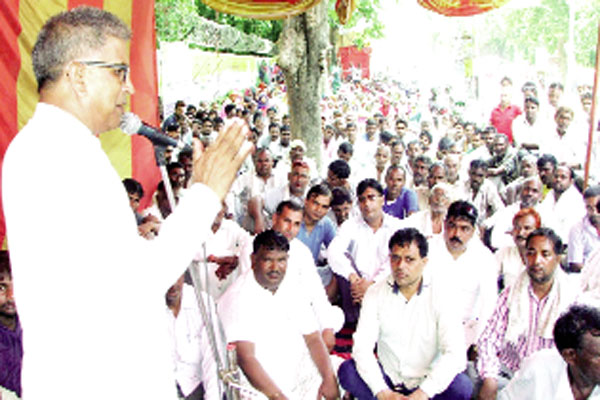 1556012861 aligation against govt