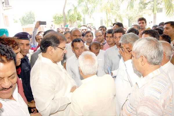 1556013450 abhay chautala