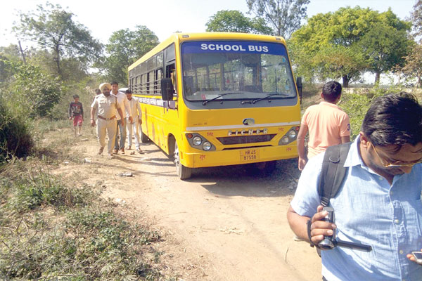 1556013945 school bus 1