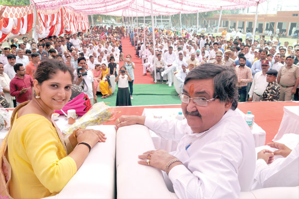 1556014950 annu kumari