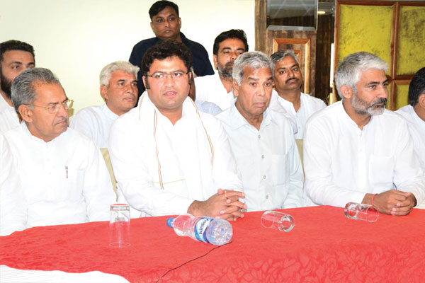 1556014959 ashok tanwar