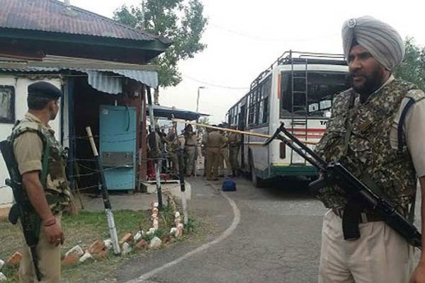 1556018158 fight army police