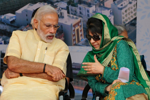 1556019770 modi and mufti 1