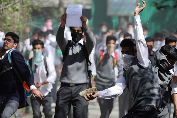 1556020058 kathua case student protest
