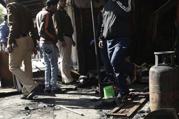 1556029758 okhla cylender blast