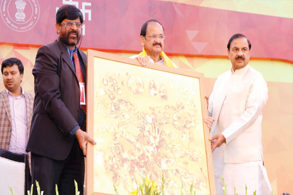 1556030616 naidu