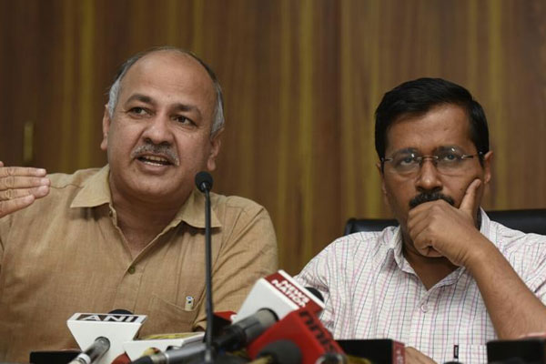 1556030645 kejri sisodia new