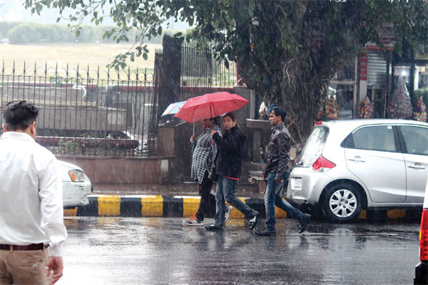 1556030856 rain delhi