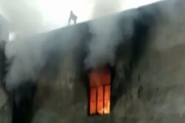 1556030874 fire 5