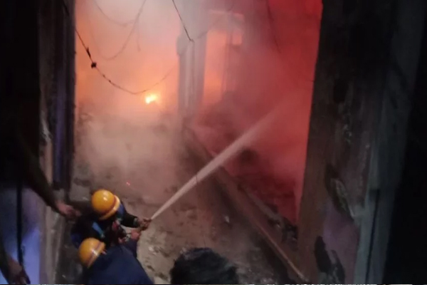 1556030895 fire 4