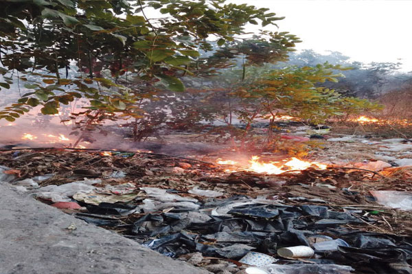 1556030991 fire dwarka