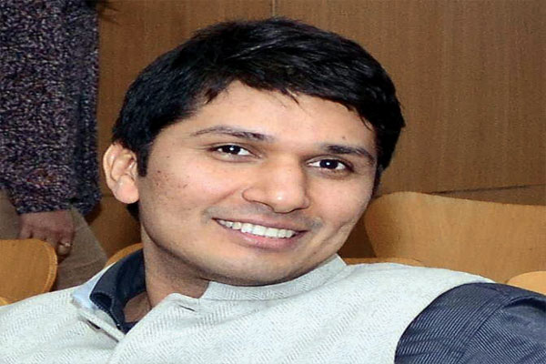 1556031000 saurabh bharadwaj