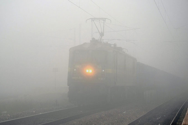 1556031279 fogg on track