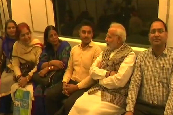 1556031582 modi 1