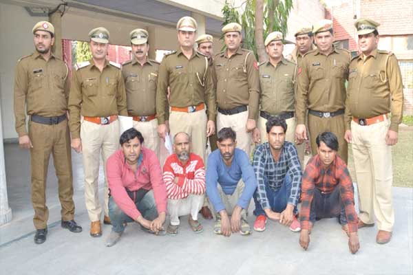 1556088502 police