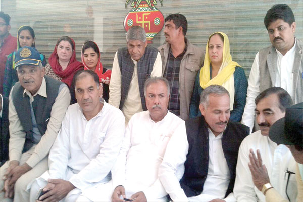 1556088661 yaspal malik