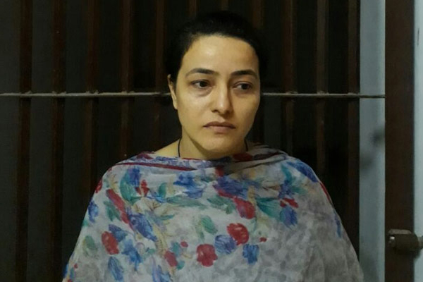 1556089014 honeypreet
