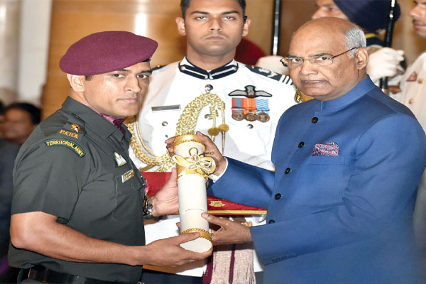 1556093787 mahendra singh dhoni