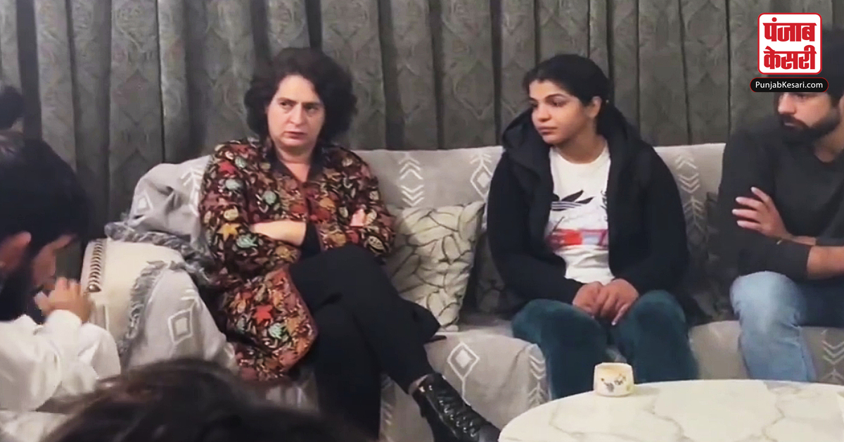Priyanka Gandhi Meets  Wrestlers 