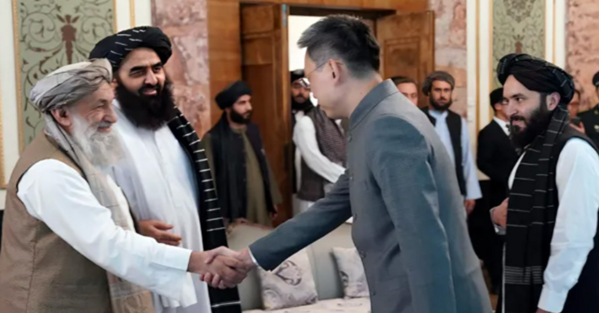 Diplomats meeting