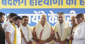 AAP ने जारी की 21 उम्मीदवारों की चौथी लिस्ट, विनेश फोगाट के सामने महिला रेसलर को उतारा