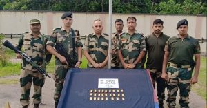 BSF ने भारत-बांग्लादेश सीमा पर जब्त किए विदेशी गोल्डन तीतर