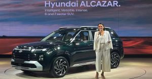 Hyundai Alcazar भारत में हुई लॉन्च, इसके नए फीचर्स लोगों को आ रहे पसंद
