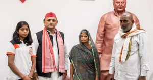 Mangesh Yadav Encounter : अखिलेश यादव का बड़ा आरोप ‘पुलिसिया महकमा साजिश करने में जुटा’
