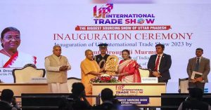 UP International Trade Show : योगी सरकार में प्रदेश की प्रगति को प्रदर्शित करेगा लेजर शो