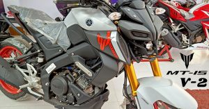 मार्केट में अपने नए लुक और फीचर्स के साथ फिर से आई Yamaha MT 15