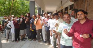 Haryana Election 2024 Live : हरियाणा में दोपहर 3 बजे तक 49.13% पड़े वोट