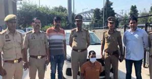 Noida : नोएडा में एक शातिर बदमाश गिरफ्तार, 96 एटीएम कार्ड बरामद
