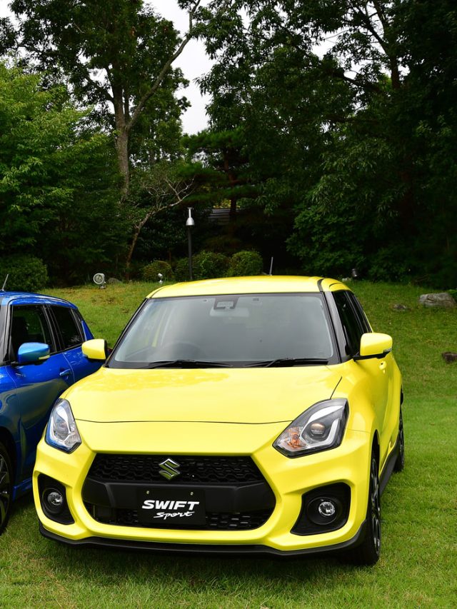 2018-Suzuki-Swift-Sport-with-the-2017-Suzuki-Swift