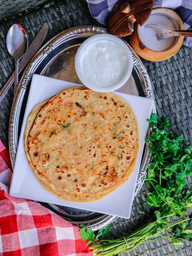 Mooli-Waala-Paratha-Daikon-Stuffed-Paratha-4099