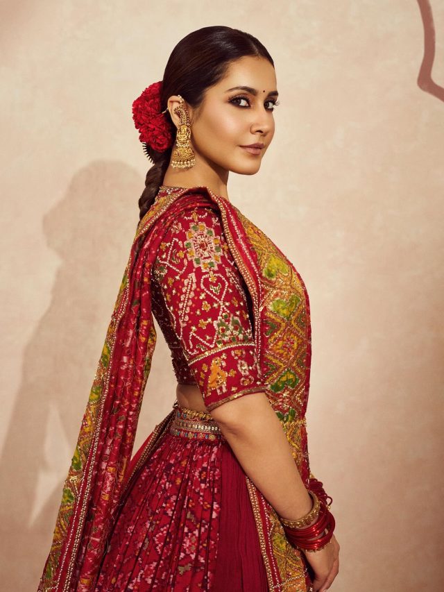 raashiikhanna_1728624554_3476277176436442057_2945825720