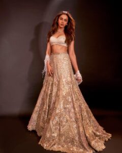 Blouse Design for Festival: एक्ट्रेस रकुल प्रीत के ग्लैमरस ब्लाउज आपके लुक में लगाएंगे चार चांद